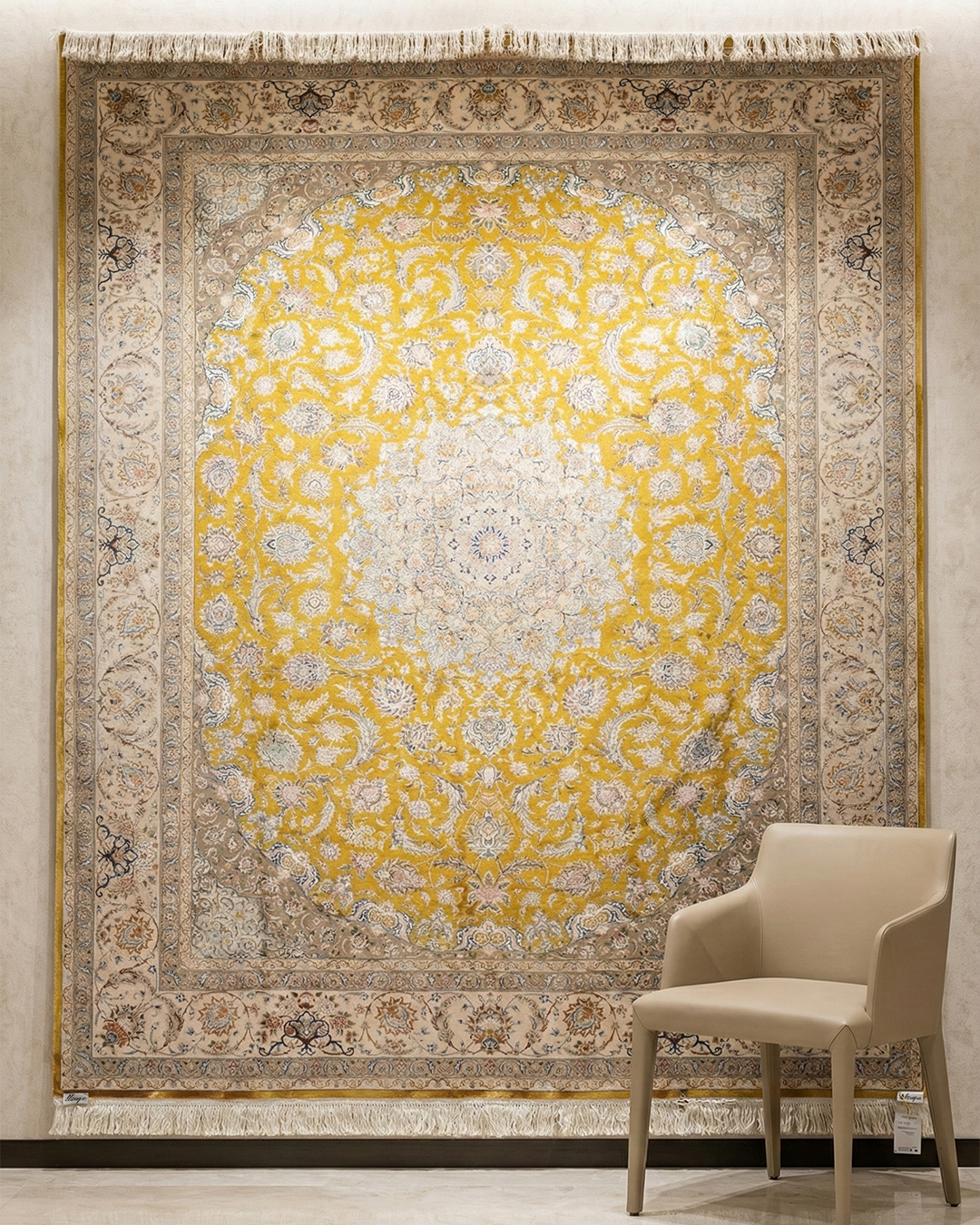 This luxurious Persian-style carpet MM