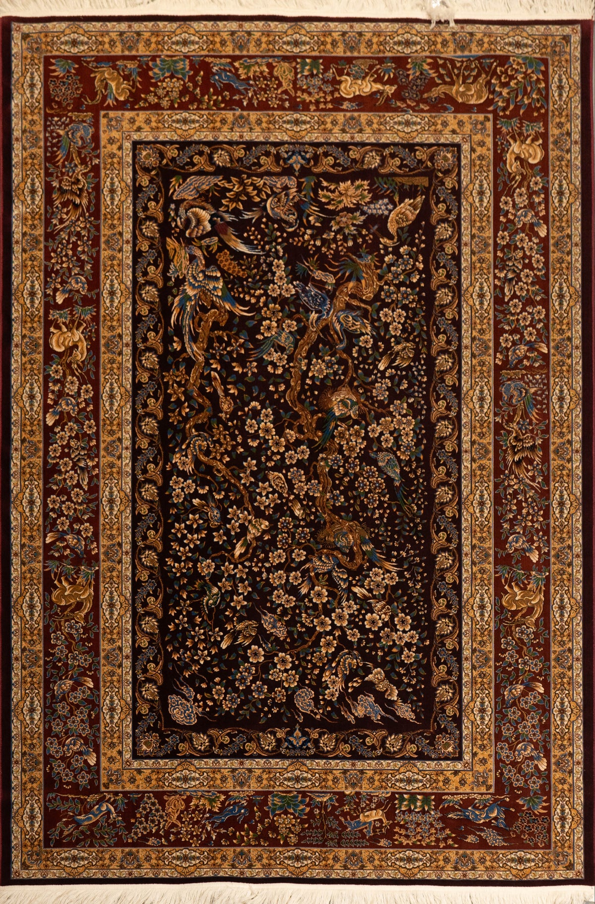 Refined Persian-style carpet CPTMM20020