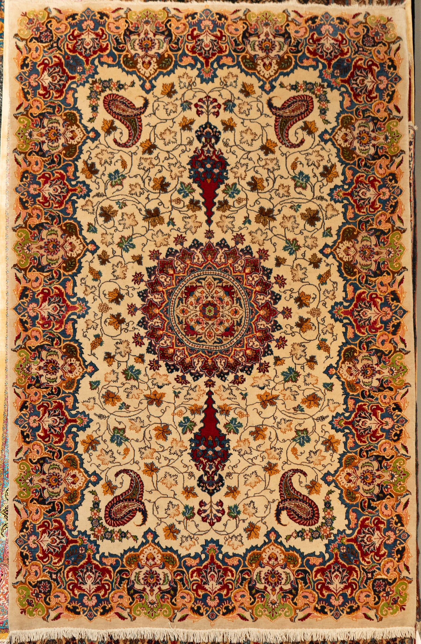 Classic Persian Floral Medallion Carpet HM