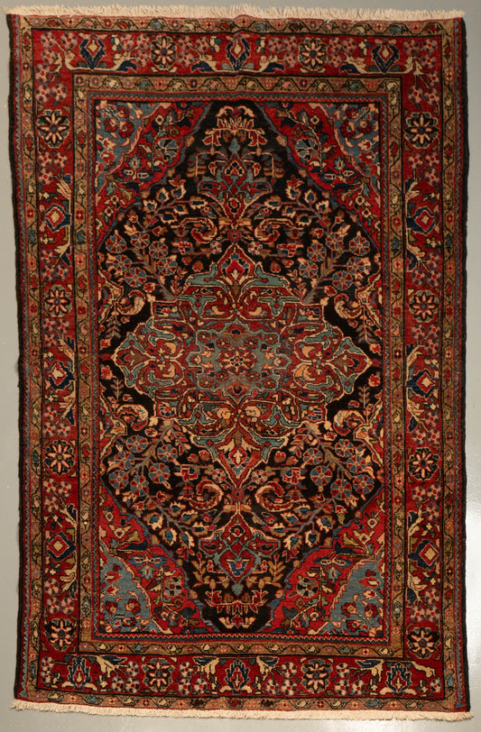 Persian-style medallion composition Carpet HM