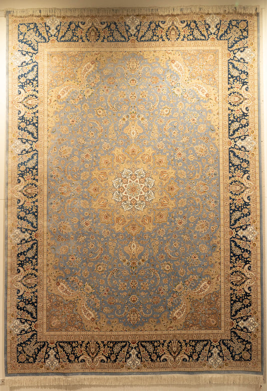 Elegant Silk & Wool Machine-Made Carpet MM