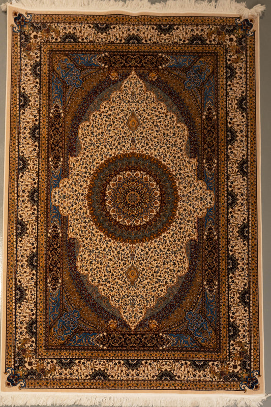 Majestic Ivory Medallion Wool & Cotton Machine-Made Carpet MM